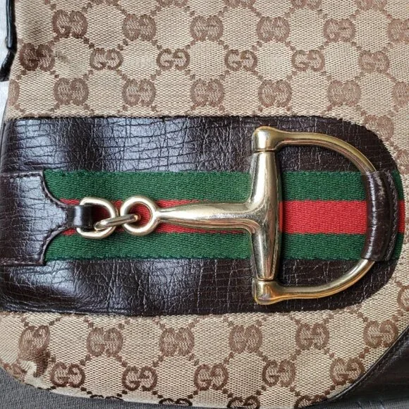 GUCCI GG Supreme Canvas Shoulder Bag - Picture 11 of 12